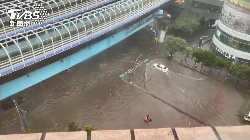 大雷雨來了!全台16縣市豪大雨特報