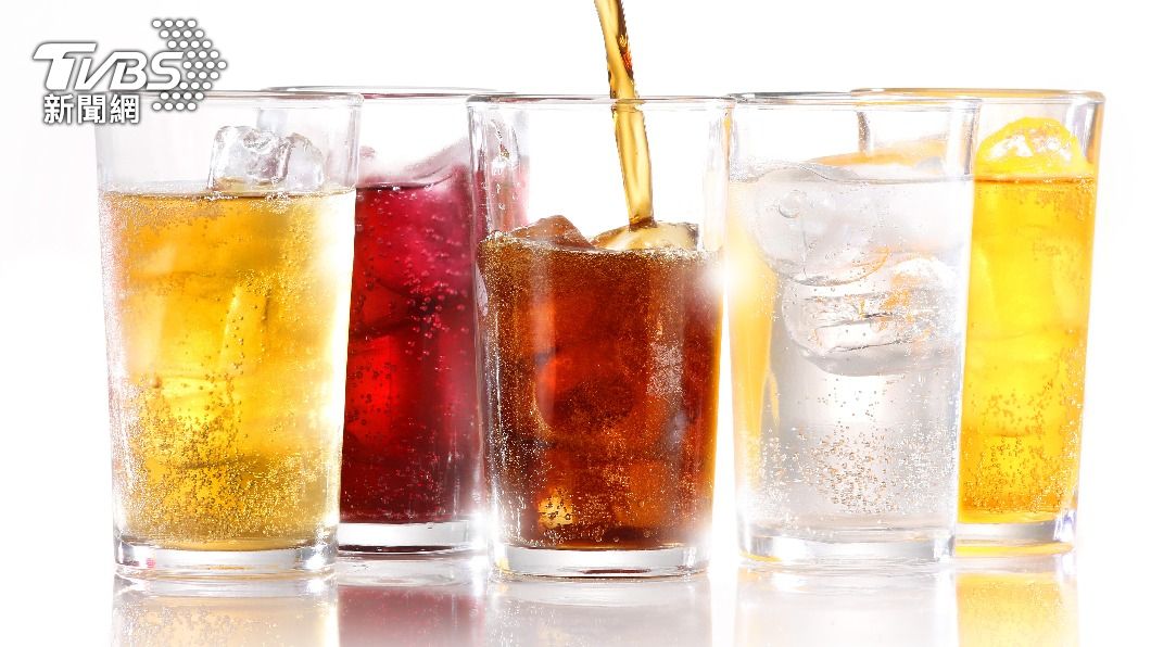 許路兒減肥秘方包含不喝含糖飲料。(示意圖/shutterstock達志影像)