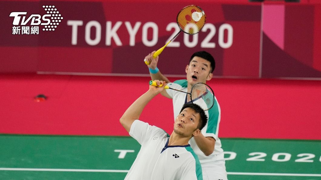 直落二逼退陸選手！李洋、王齊麟搶下羽球首金