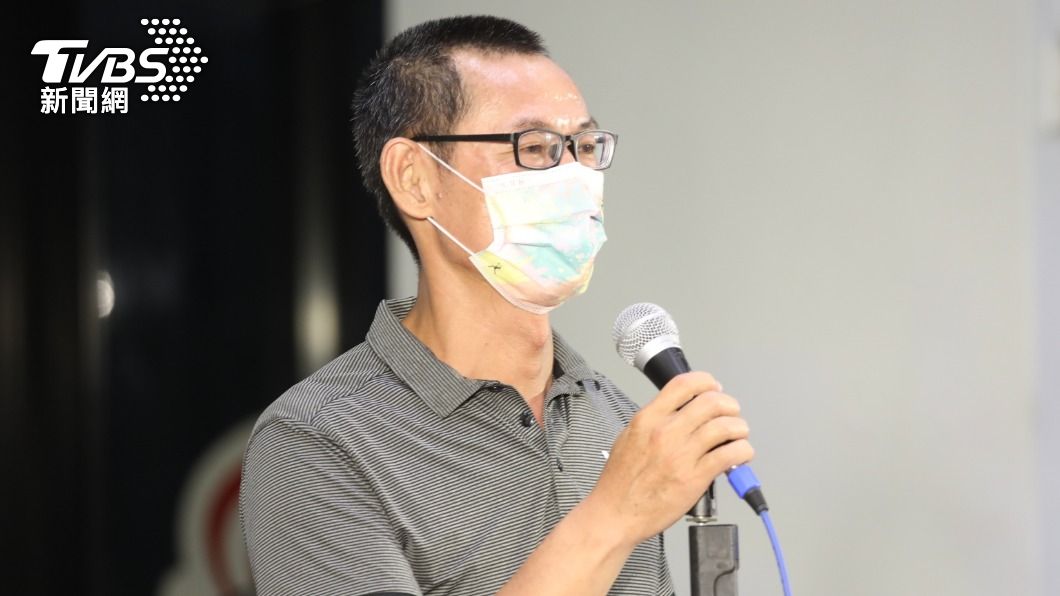 戴爸賽後受訪給女兒99的高分。(圖/高雄運發局)