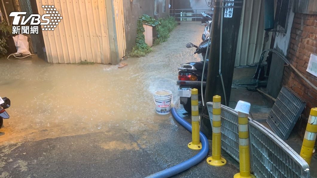 台中清晨強降雨 烏日三和里30多戶淹水