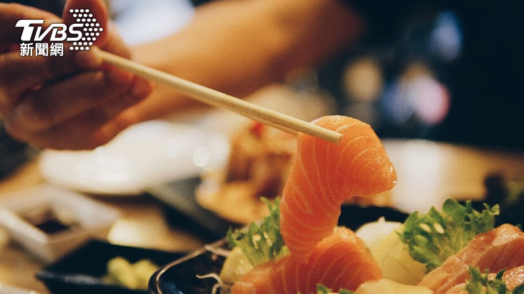 鬼月忌吃生魚片。(示意圖/shutterstock達志影像)