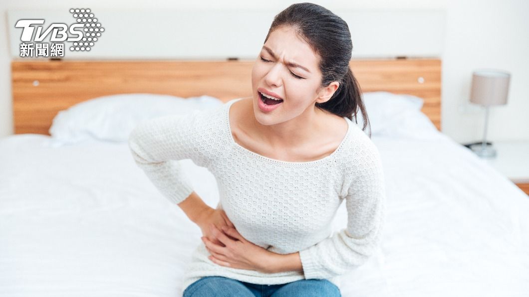 腎結石會出現腹部劇烈絞痛等現象。（示意圖／shutterstock達志影像）