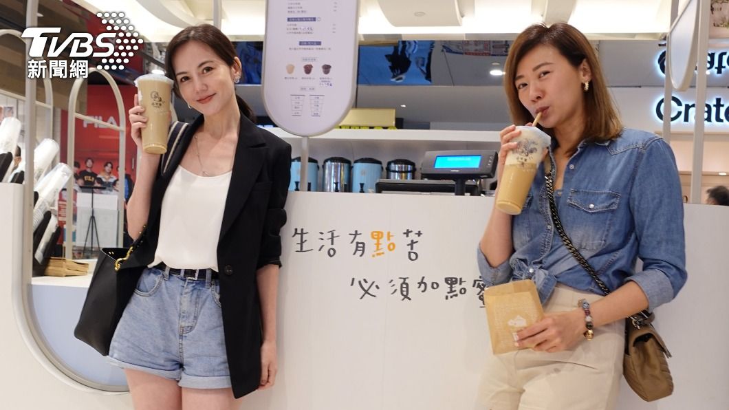 遭簡沛恩當眾「動手動腳」 連靜雯直呼:女星之間的鬥爭