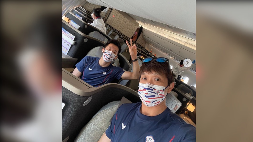 這次選手不再搭乘經濟艙。(圖/翻攝自林育信IG)