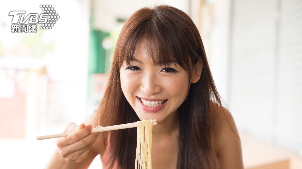 營養師建議要建立固定的用餐時間。（圖／shutterstock達志影像）
