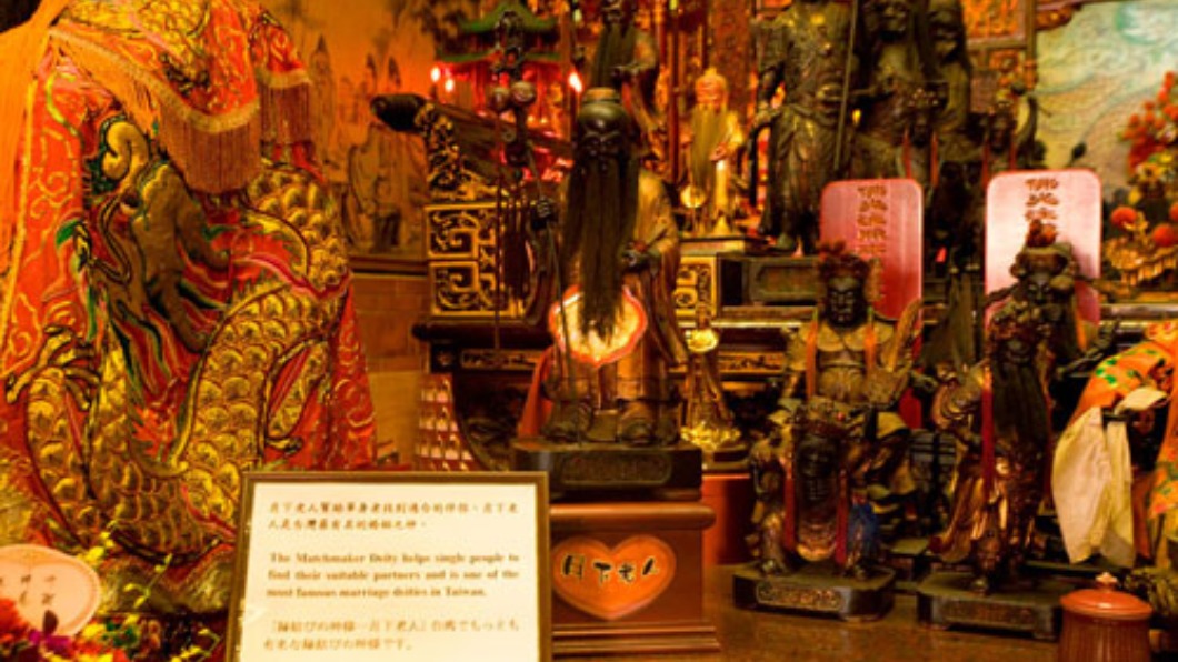 祭拜月老需要秉持2原則,包含供品種類及供品數量。(圖/翻攝自台北霞海城隍廟官網)