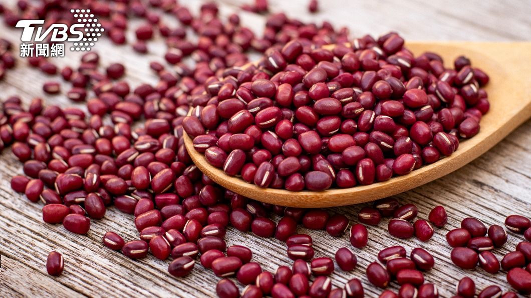 紅豆可以幫助血液循環，還可清熱解毒。（示意圖／shutterstock達志影像）
