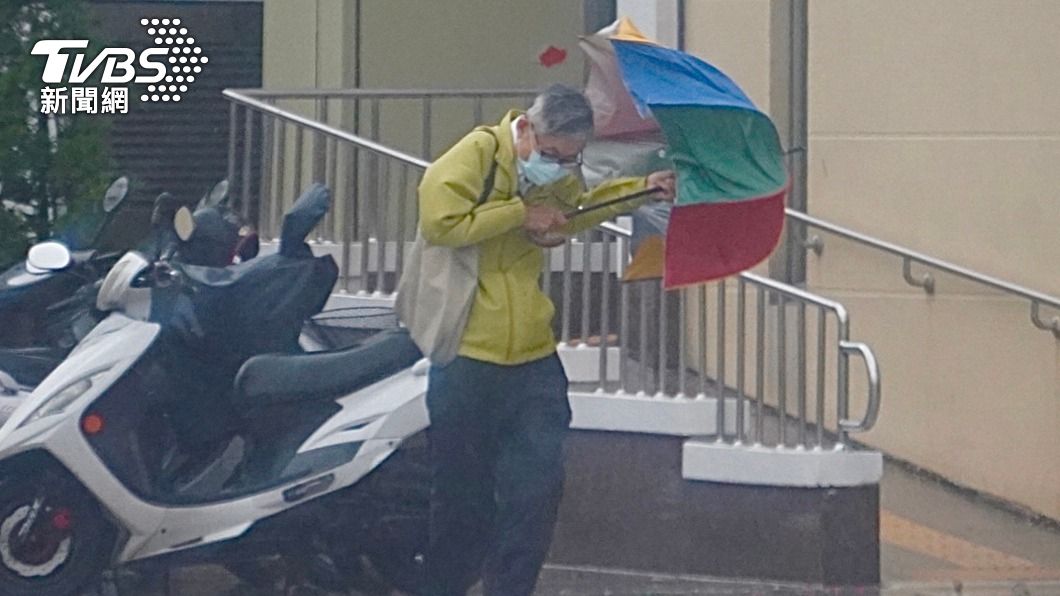 颱風盧碧可能轉向襲台 季風氣流挾水氣防致災性降雨