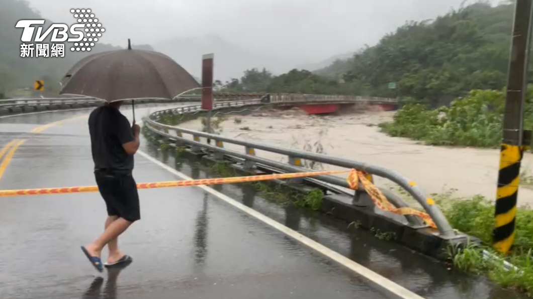 大雨狂炸南台灣!高屏山區溪水暴漲 多條幹道斷連