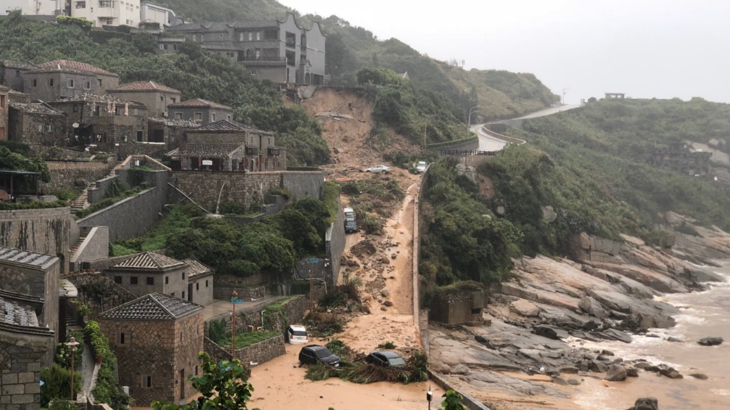 歷年最嚴重!馬祖暴雨致災 土石崩塌、街道泥水淹沒民宅