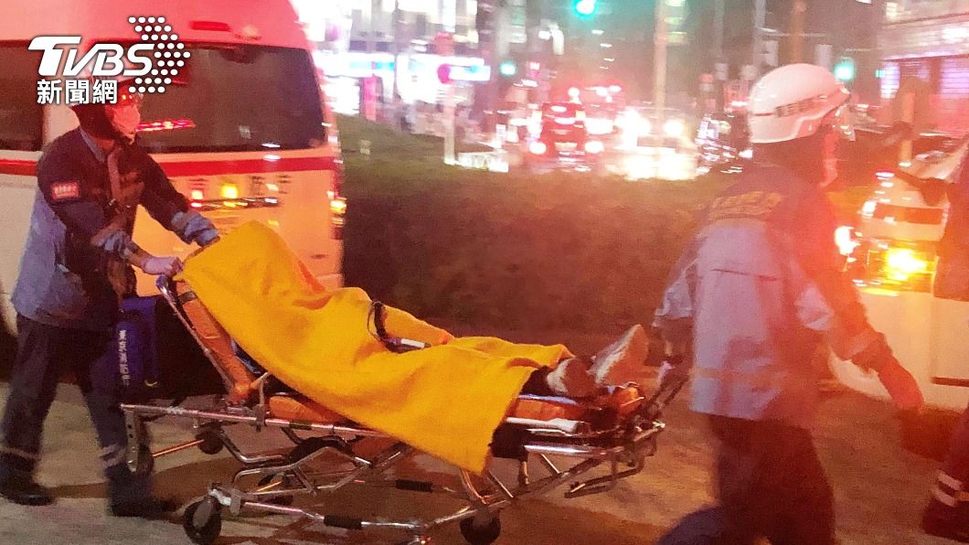 10名乘客分別受到輕重傷。(圖/達志影像路透社)