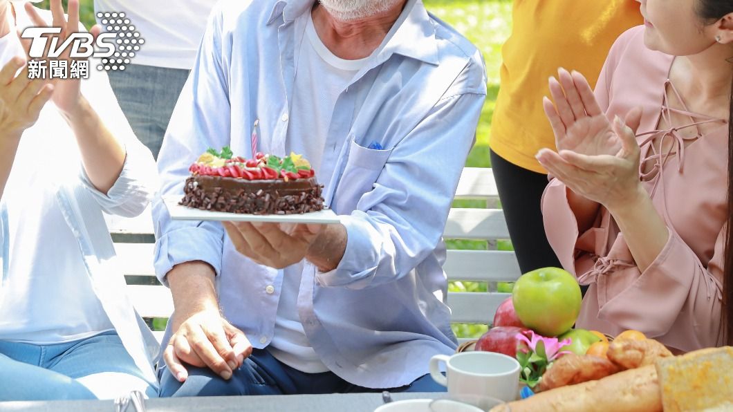 今年父親節恰逢鬼門開。（示意圖／shutterstock 達志影像）