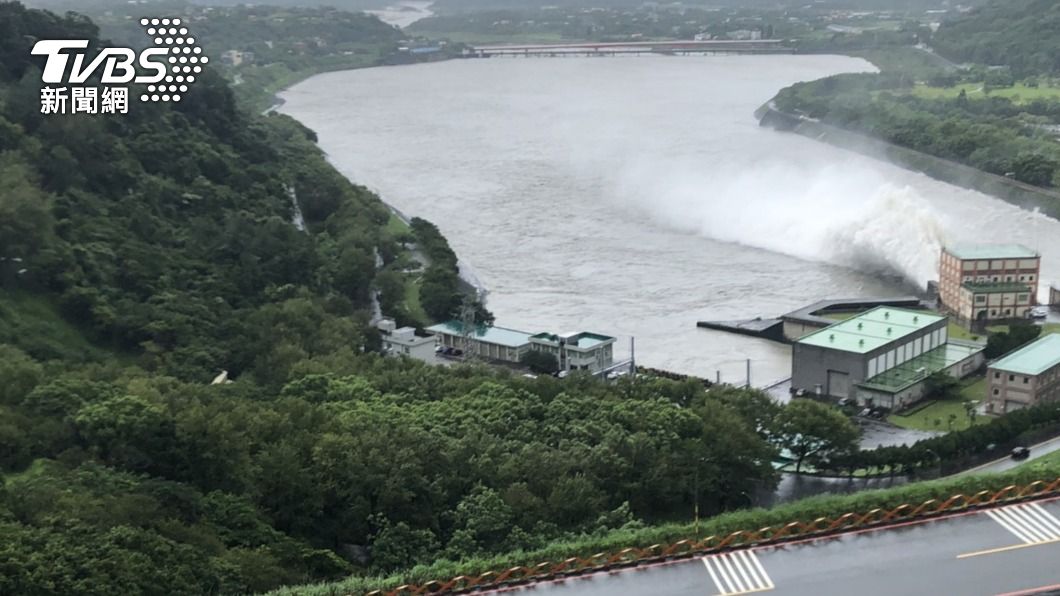 豪雨炸全台!水情恢復正常 10水庫發布放流警戒