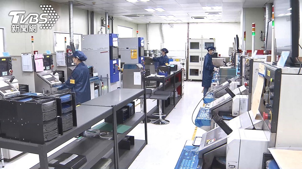 傳統人力工作未來恐被機器取代。(圖/TVBS)