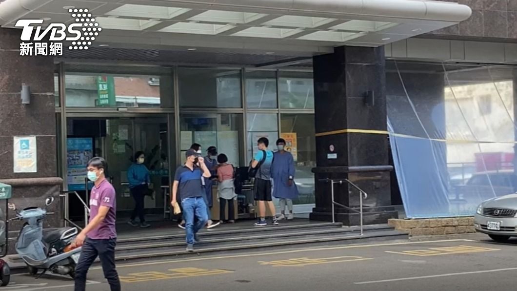 竹縣確診死亡婦人被殯葬業拒收。（圖／TVBS）