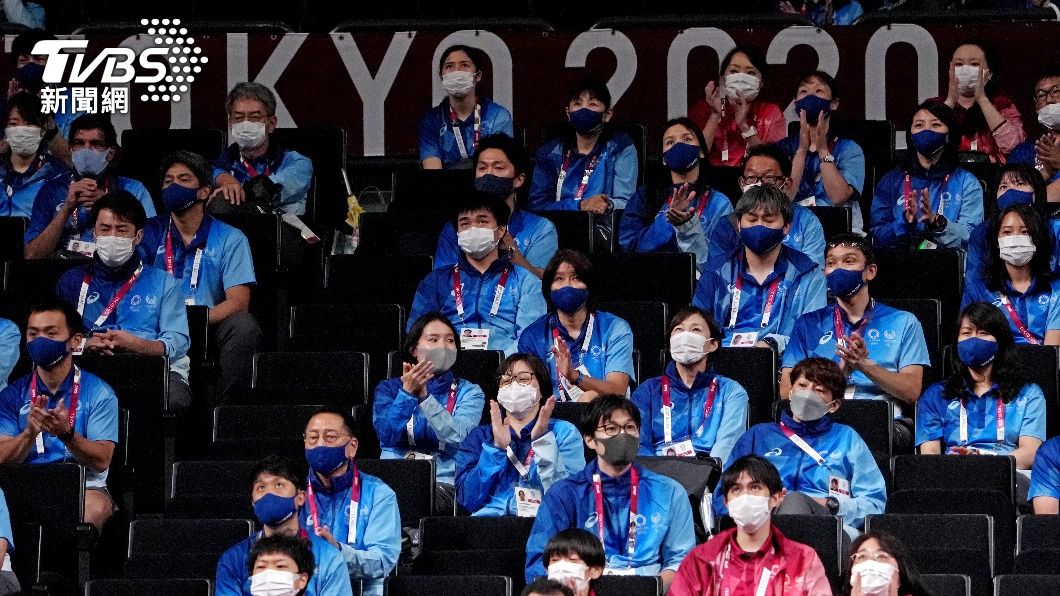 東奧志工制服逾1萬套沒用到　牽涉會徽版權難處理