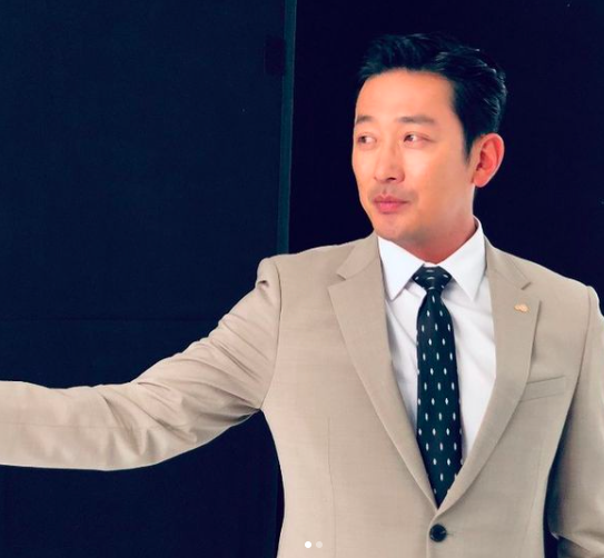河正宇遭罰緩韓幣1000萬元。(圖/翻攝自walkhousecompany IG)