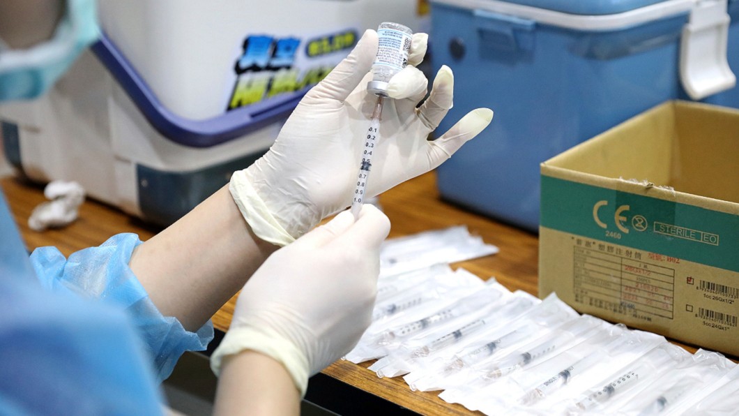台泥豪砸慈濟1億買BNT!到貨時間曝「12歲也能打」