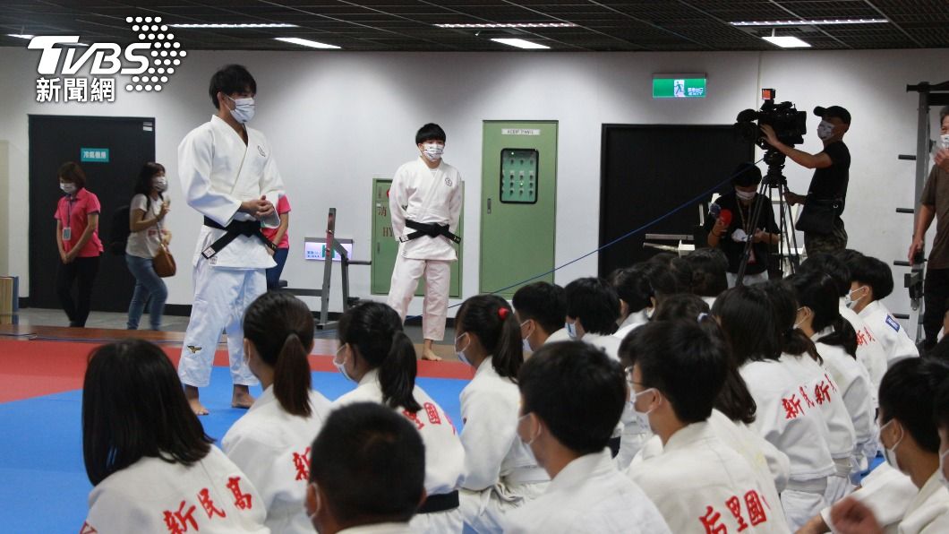 楊勇緯、林真豪受邀返母校 分享東奧征戰經驗