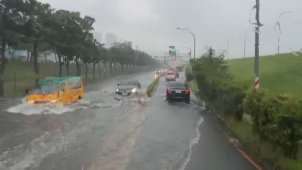 西南風影響!午後雷雨明範圍更廣 大台北、中南部嚴防