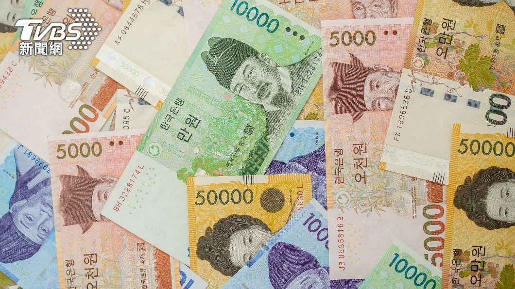 在南韓,有人在冰箱底部發現龐大金額錢財。(示意圖/shutterstock達志影像)