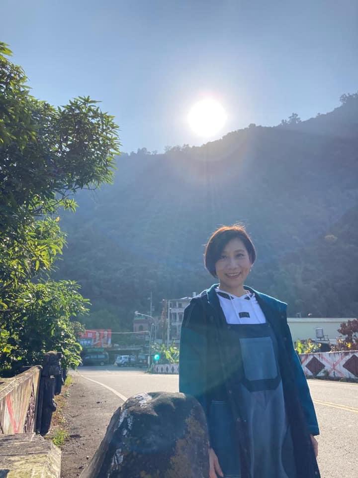 郎祖筠分享為一名女菲籍雇工大體化妝的經歷。(圖/翻攝自郎祖筠臉書)