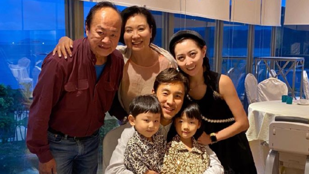 情況不樂觀!74歲狄龍驚傳家中暈倒送醫 兒子出聲回應