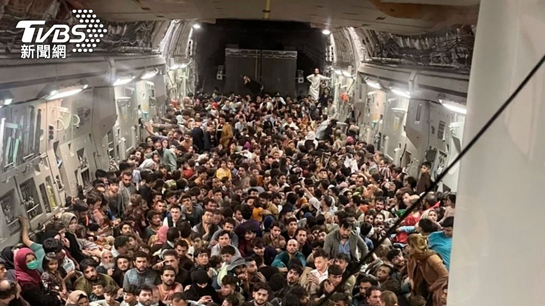 阿富汗逃難潮!運輸機擠如「末日景象」 美軍證實了