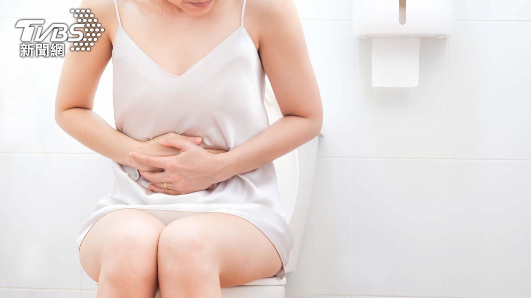 不在外大號！50歲OL「忍便整天」流血急診　醫一查嘆：第3期了