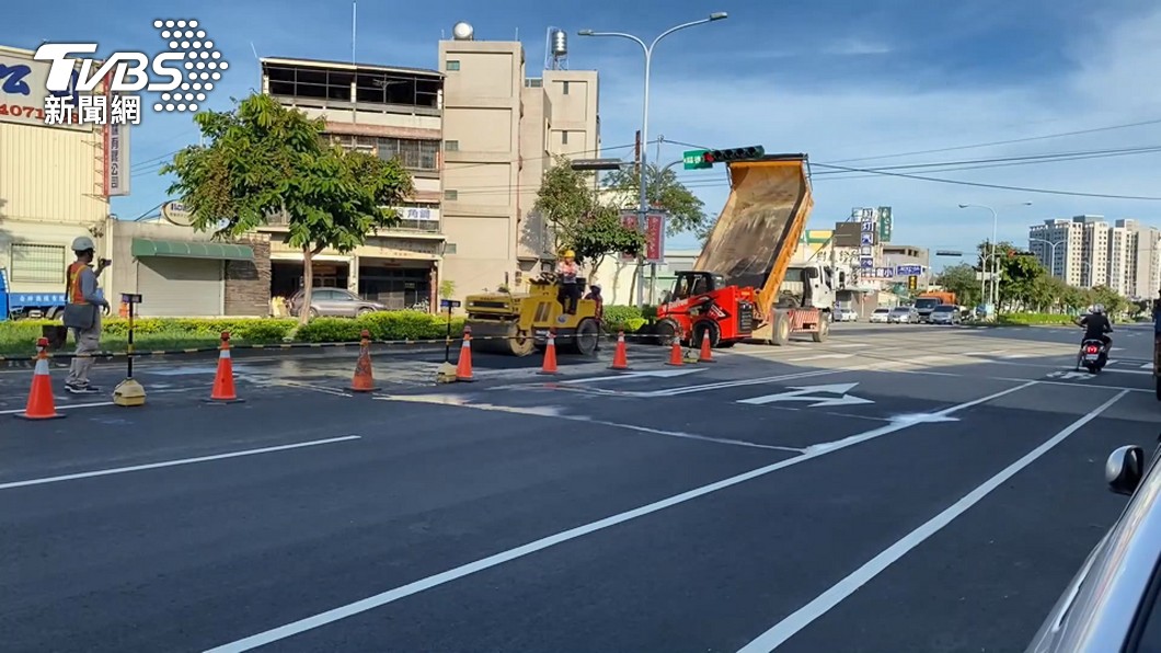 健檢文心南路 出動「透地雷達」預防破洞