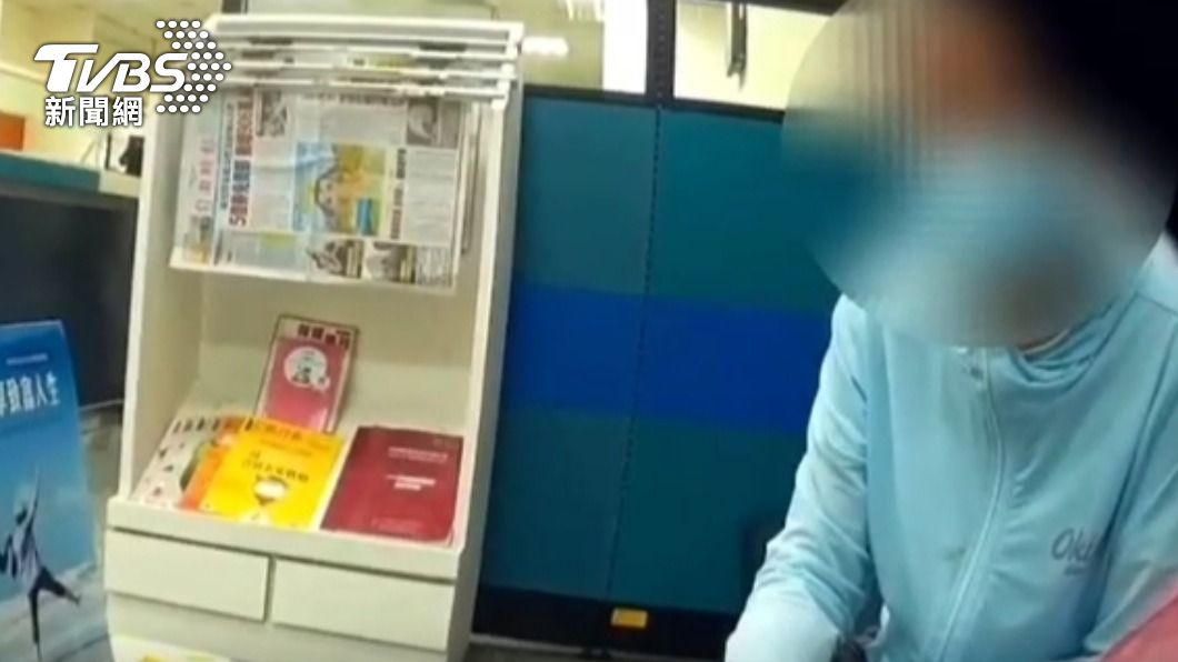婦人見警找上門相當緊張。（圖／TVBS）