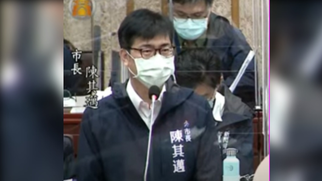 陳其邁表示，目前重點放在防疫及災後重建。（圖／翻攝自高雄市議會直播）