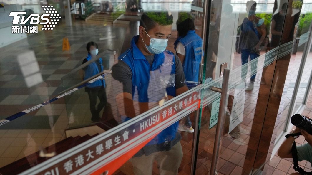 港警拘捕4名港大生控宣揚恐怖主義 與刺警案有關
