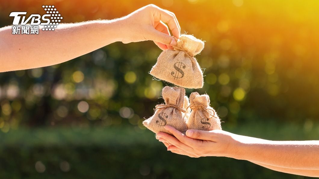 摩羯座的人會有偏財運降臨。(示意圖/Shutterstock達志影像)