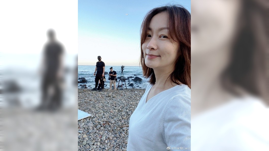50歲的鄭家榆依舊保養得宜。(圖/翻攝自鄭家榆微博)