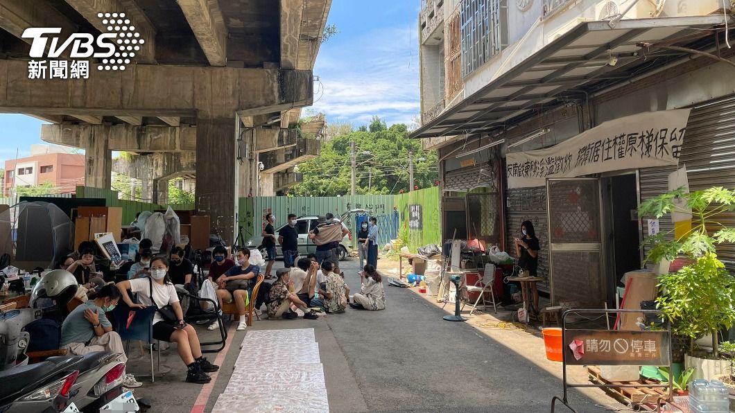 明晨強拆！南鐵地下化全線剩2戶未拆　學生聲援阻擋