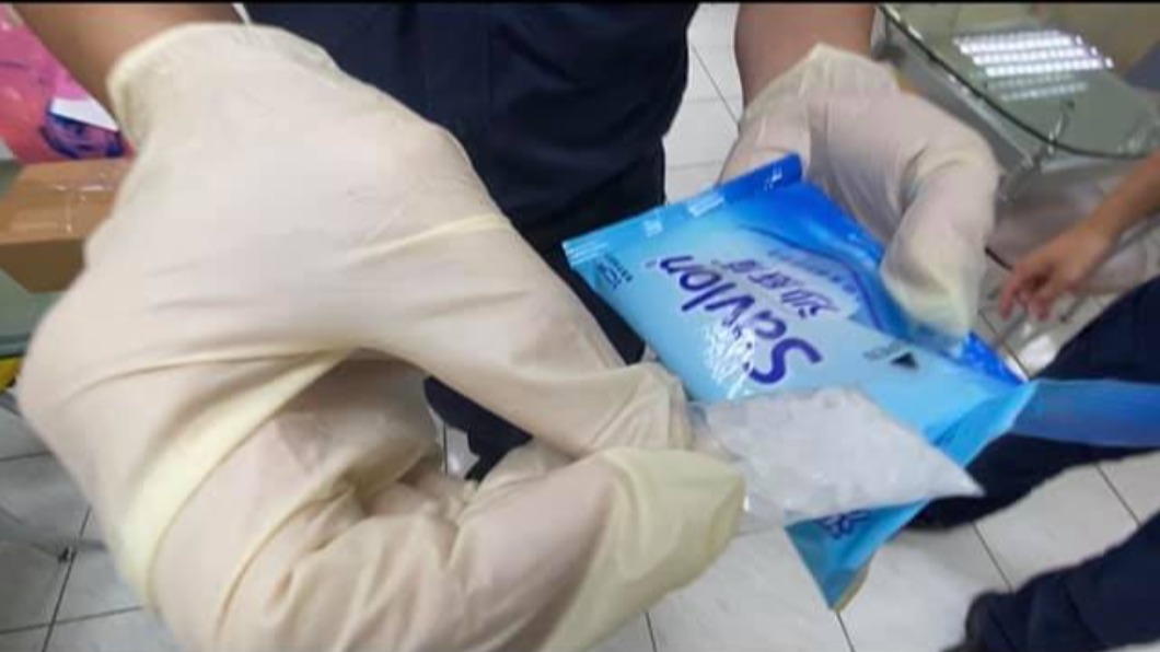 藏濕紙巾內!親友檢疫所送物資 竟藏K他命、毒咖啡包