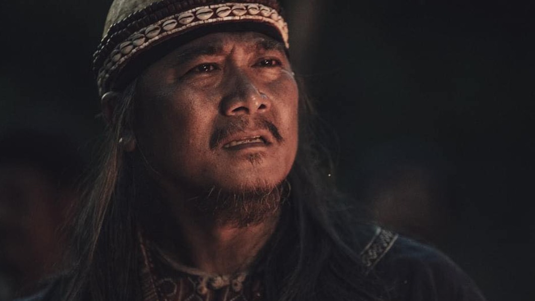 演員查馬克・法拉屋樂在《斯卡羅》飾演「卓杞篤」一角。（圖／翻攝自吳慷仁臉書）