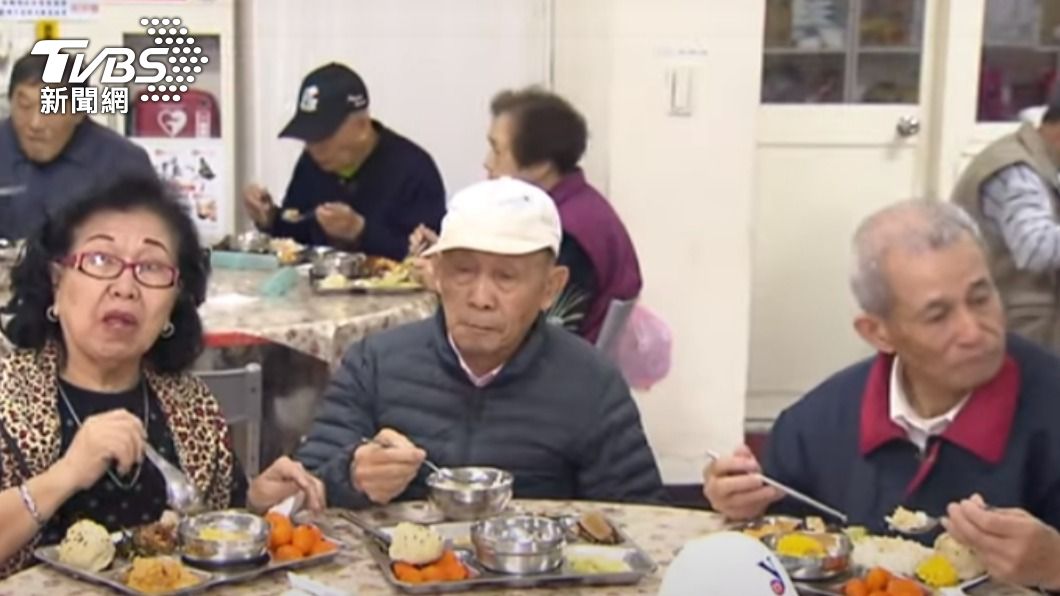 柯文哲認為未來沒打疫苗也無法參加老人共餐。(圖/TVBS資料畫面)
