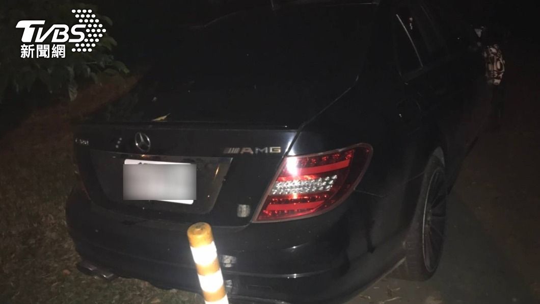 離奇！車擋產業道路中央　車主竟陳屍百米外叢林