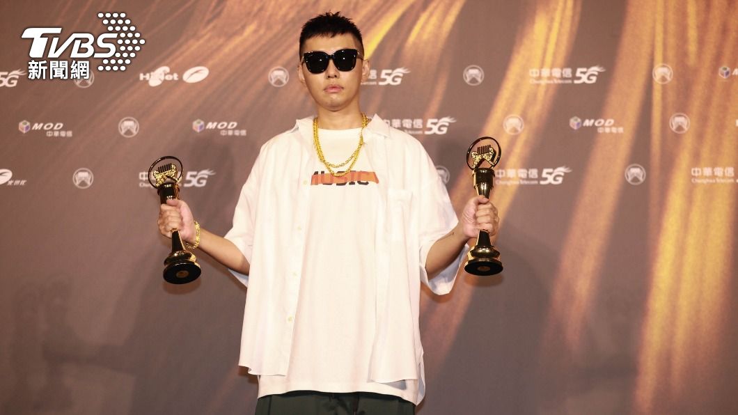 蛋堡奪「最佳華語男歌手」、「最佳華語專輯」兩項大獎。（圖／台視提供）