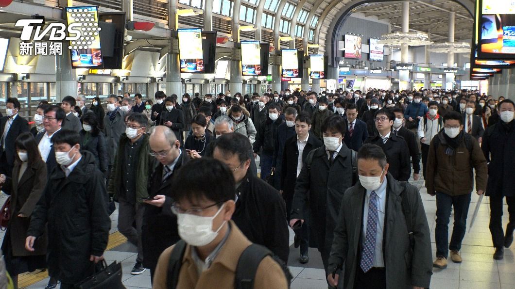 日本醫療緊繃!居家療養者激增東京開設氧氣站