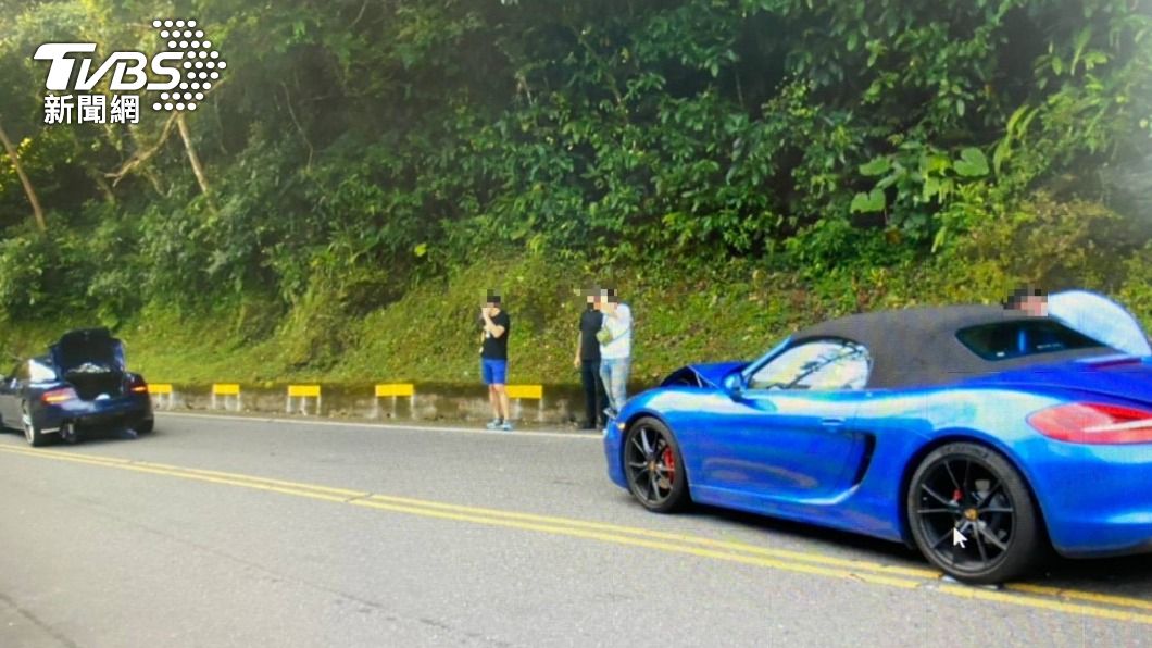 兩名車主相約假日跑山。(圖/TVBS)