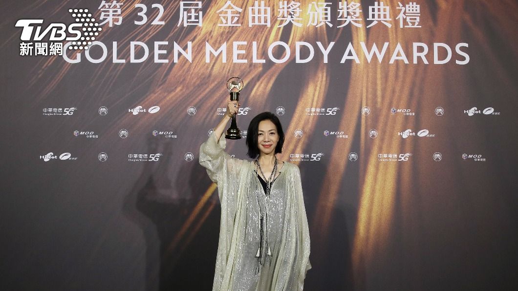 萬芳獲金曲評審團獎 鄭文燦親曝:早該得獎了
