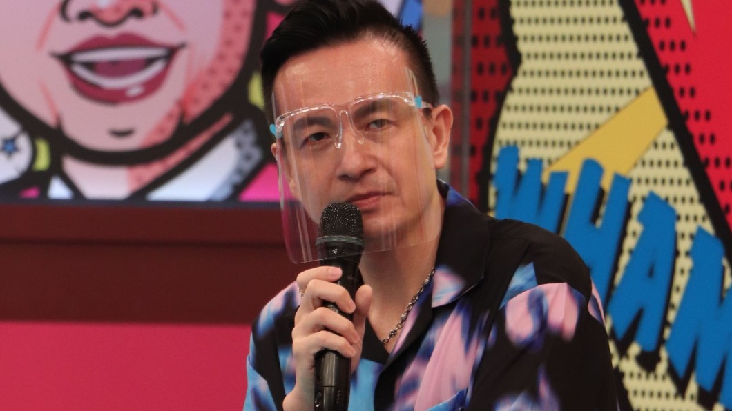 小鐘情場不順，羞曝隱疾「比較快一點」。（圖／中天綜合台提供）