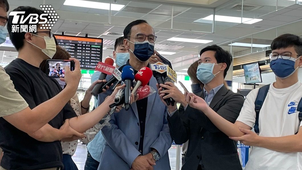 國民黨前主席朱立倫透露自己已施打國外疫苗。(圖/朱辦提供)