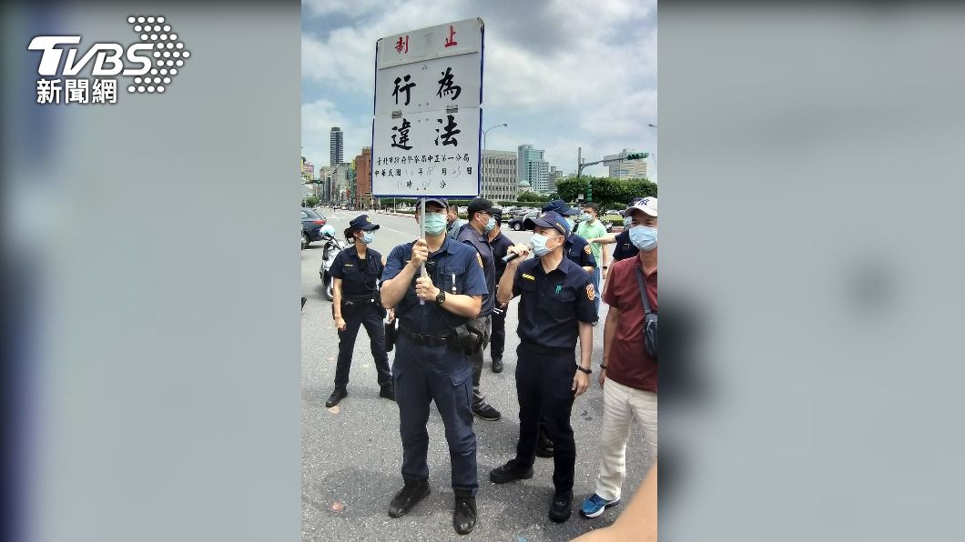 美麗華工會總統府前違法陳抗　警方依法送辦