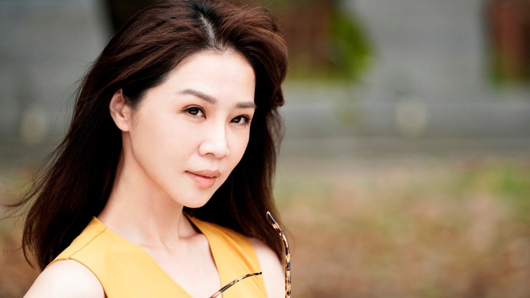 在《俗女養成記2》中，女主角陳嘉玲就被宣告更年期提早報到。（圖／翻攝自華視娛樂show 臉書）