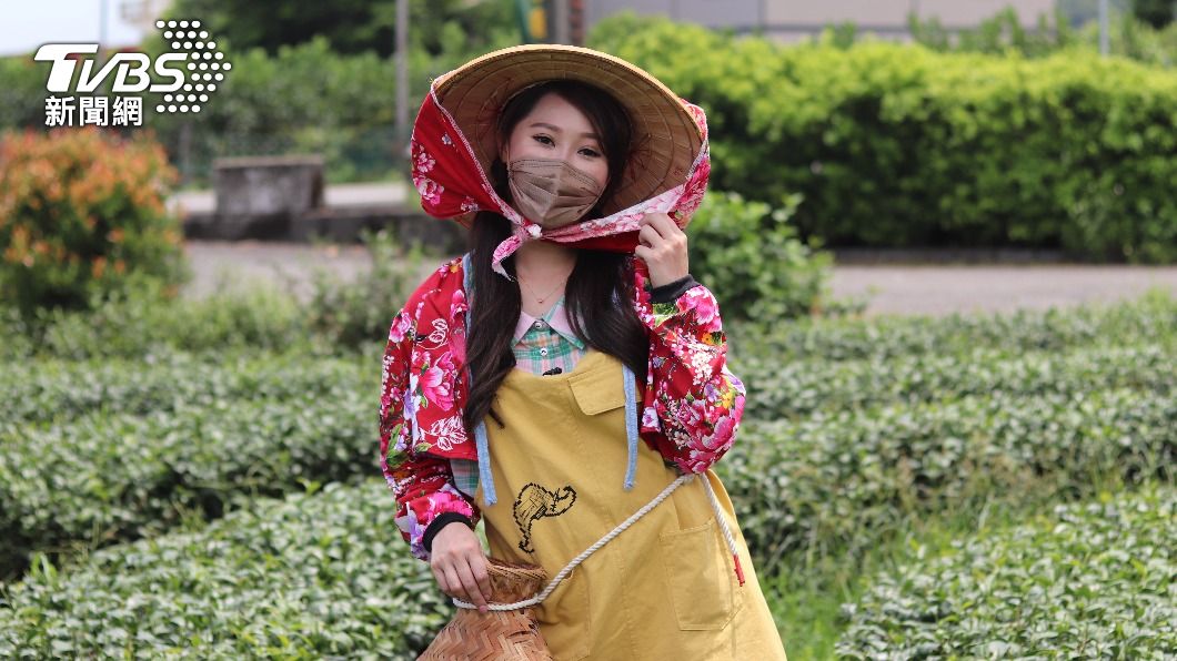 黃露瑤化身採茶姑娘。(圖/楠軒工作室 提供)